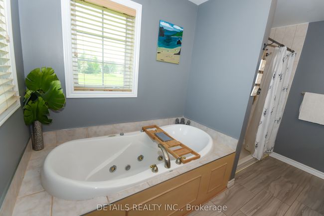 4848 Thunder Rd, House other with 4 bedrooms, 3 bathrooms and 4 parking in Carlsbad Springs ON | Image 15