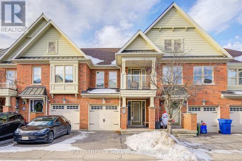 22 Latitude Lane, Stouffville, ON, L4A0T1 | Card Image