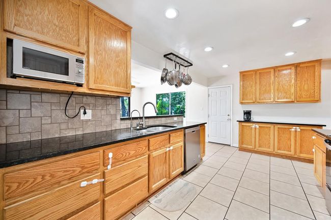 7070 Dolan Way, House other with 3 bedrooms, 2 bathrooms and null parking in Citrus Heights CA | Image 5