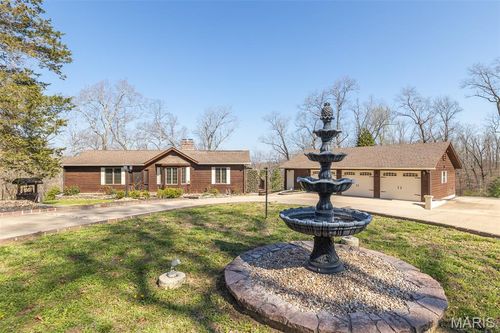 696 Radcliff Ln, Poplar Bluff, MO, 63901-8454 | Card Image