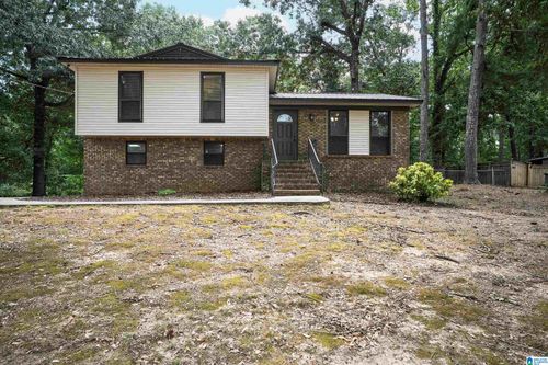 3213 Virginia Dr, HUEYTOWN, AL, 35023-5723 | Card Image