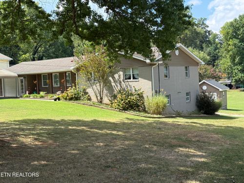 627 Greenwood Dr, Maryville, TN, 37803-0467 | Card Image