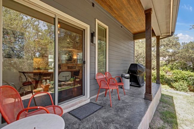 Porch with grilling area | Image 24