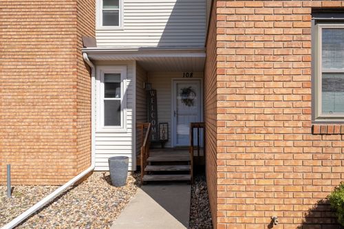 108-903 Linden St, Normal, IL, 61761-1717 | Card Image