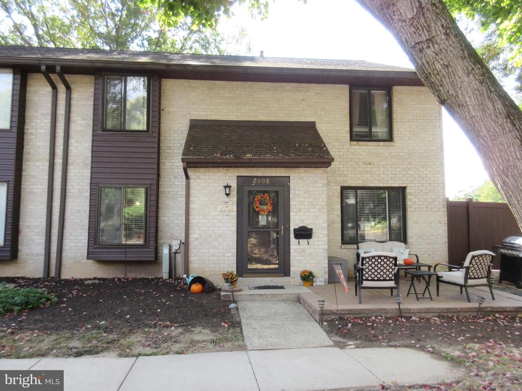 Red Oak Cir, Springfield, PA 19064
