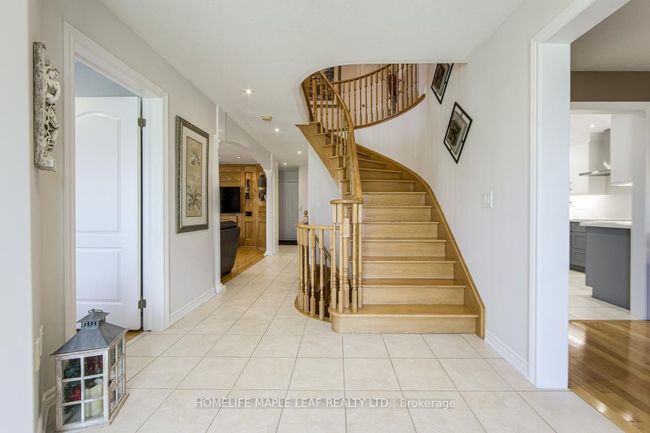 37 St Ave, House other with 4 bedrooms, 4 bathrooms and 4 parking in Bradford ON | Image 8