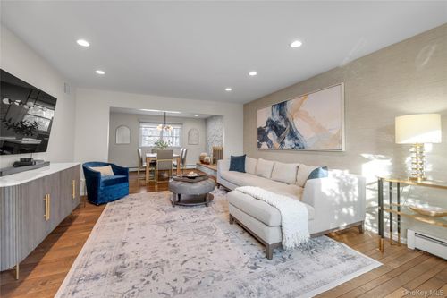 29 3rd Ave, Port Washington, NY, 11050-3116 | Card Image