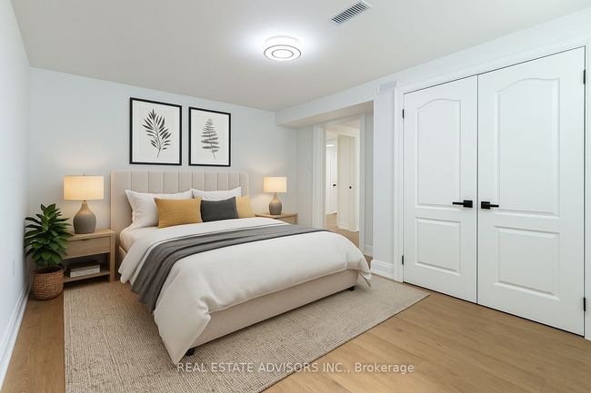 74 Pinebrook Cir, House other with 5 bedrooms, 2 bathrooms and 4 parking in Caledon ON | Image 9