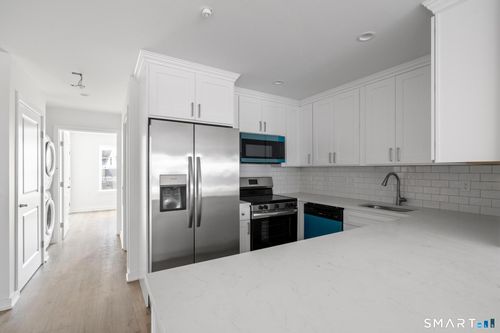 d-29 Village Rd, Milford, CT, 06460-8043 | Card Image