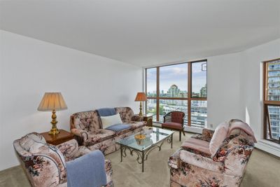 1805 - 612 5 Th Ave, Condo with 1 bedrooms, 1 bathrooms and 1 parking in New Westminster BC | Image 2