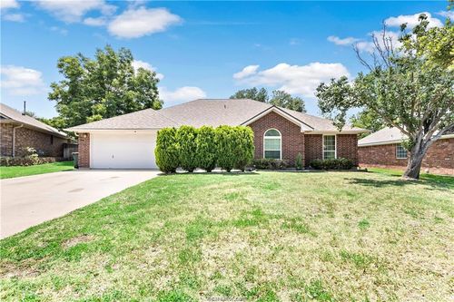 3704 Eastshire Ct, Bryan, TX, 77802-4900 | Card Image