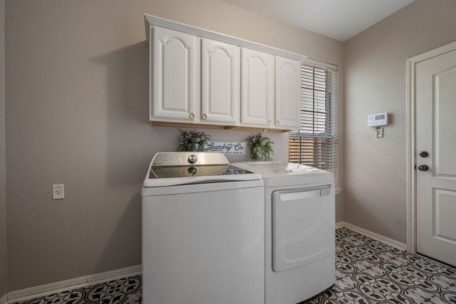 10001 Lachlan Dr, House other with 5 bedrooms, 3 bathrooms and null parking in Austin TX | Image 16
