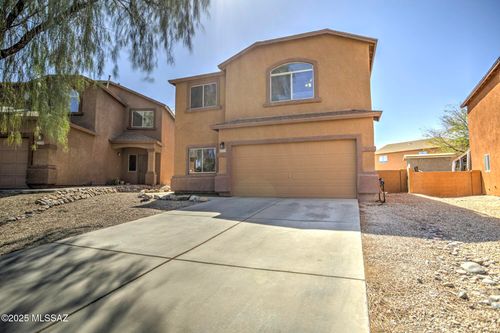 2324 E Calle Pelicano, Tucson, AZ, 85706-5084 | Card Image