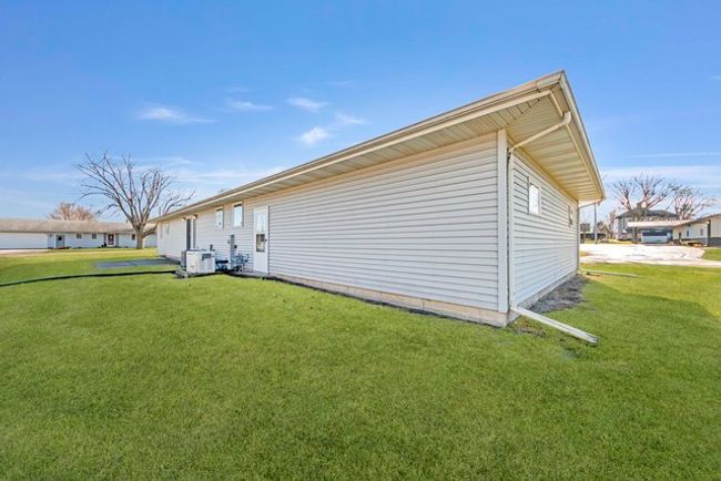 313 W Topeka St, House other with 3 bedrooms, 2 bathrooms and 2 parking in Toluca IL | Image 29