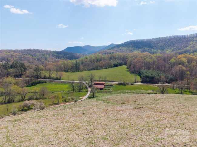 435 Upper Glady Fork Rd, House other with 2 bedrooms, 2 bathrooms and null parking in Candler NC | Image 9
