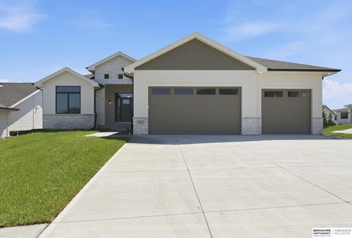 7651 N 167th St, Bennington, NE, 68007-2853 | Card Image