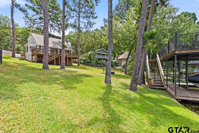 516 Hideaway Ln E, House other with 3 bedrooms, 2 bathrooms and null parking in Hideaway TX | Image 15