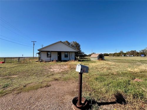 100 Debra Dr, Tipton, OK, 73570-5012 | Card Image