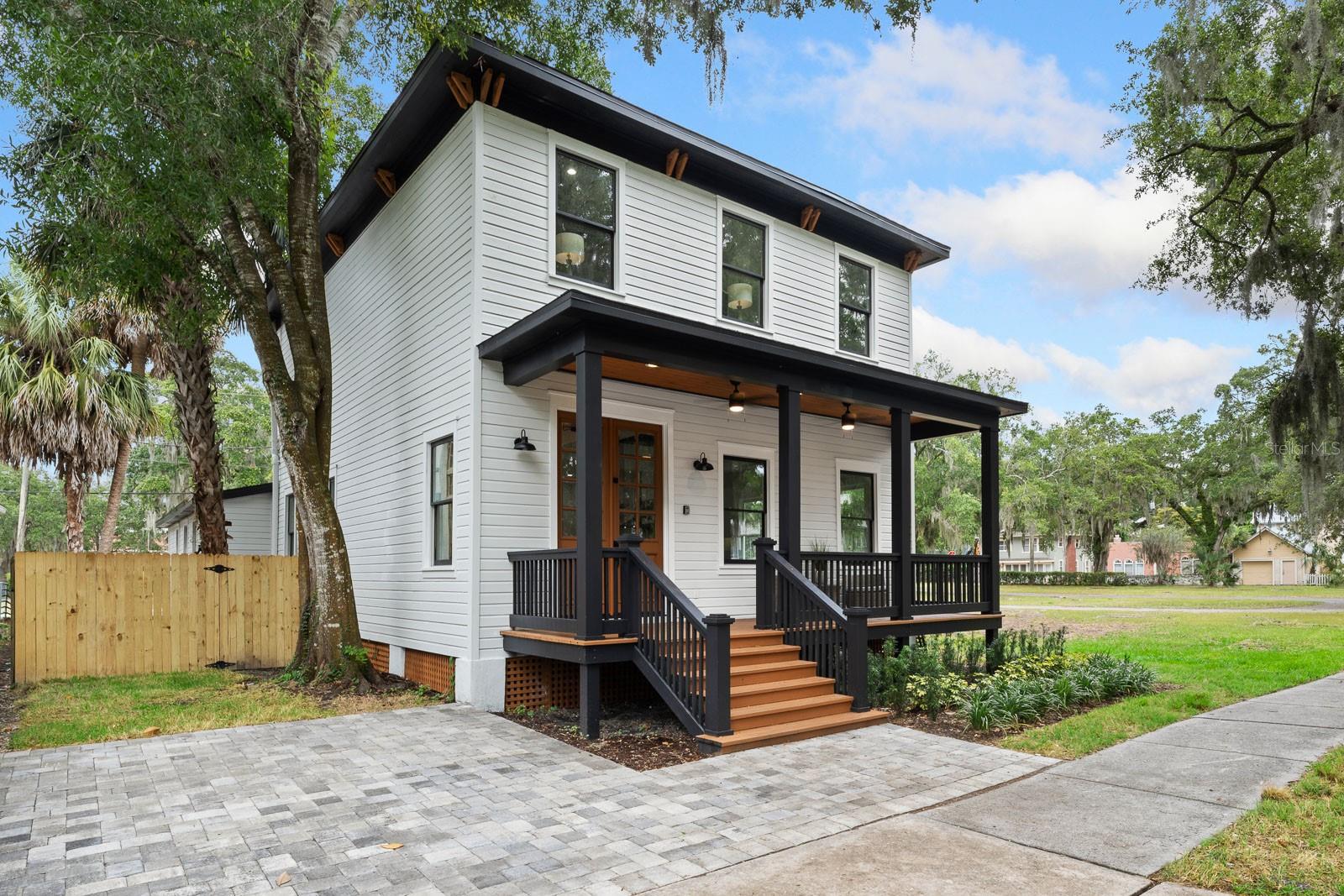Oak Ave, Sanford, FL 32771
