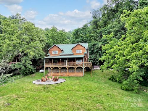 1064 Point Of View Dr, Waynesville, NC, 28785-9709 | Card Image