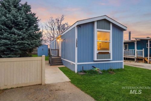 1325 N Arrow Ln, Boise, ID, 83704-9650 | Card Image