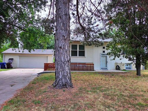 214 S Goering Ave, Moundridge, KS, 67107-7185 | Card Image