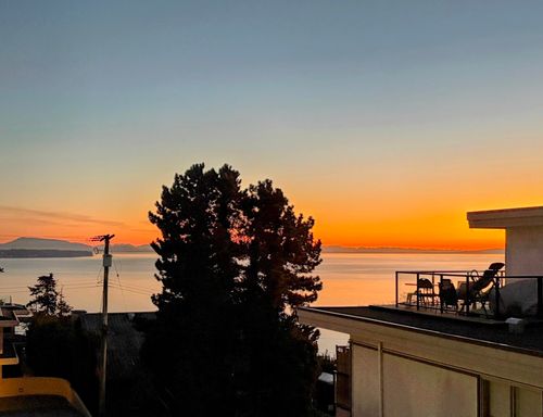 205-15041 Prospect Ave, White Rock, BC, V4B2B5 | Card Image