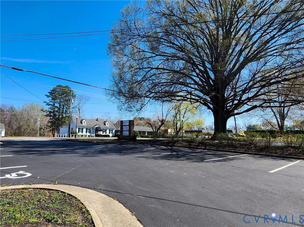 Commercial Lease in Unknown 3