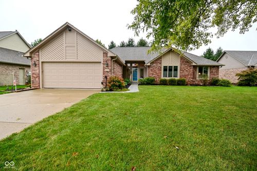 5157 Estes Dr, Greenwood, IN, 46142-9640 | Card Image
