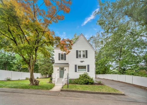 3 Highet Ave, Woburn, MA, 01801-2407 | Card Image