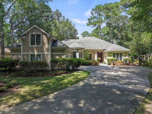 12 Shaftsbury Ln, Hilton Head Island, SC, 29926-2261 | Card Image