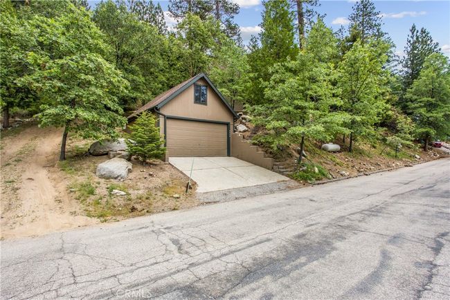 detached 2 car garage | Image 4