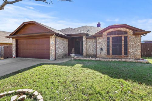 313 Palm St, Crowley, TX, 76036-3529 | Card Image