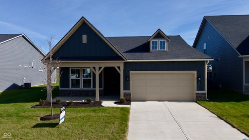 811 Daisy St, Greenwood, IN, 46143-8456 | Card Image