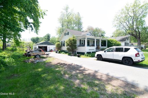 7 Maryland Ave, Albany, NY, 12205-4510 | Card Image