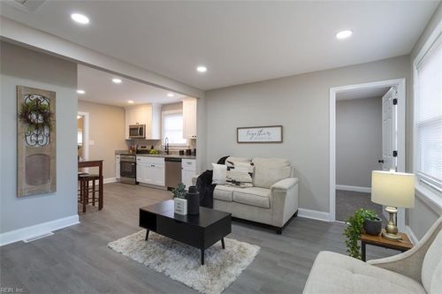 605 Fairview Ln, Portsmouth, VA, 23702-1629 | Card Image