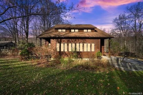 52 Cascade Rd, Warwick, NY, 10990-3809 | Card Image