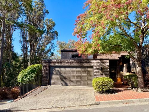 221 El Faisan Drive, San Rafael, CA, 94903 | Card Image