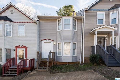 9713 Williamsburg Dr, Birmingham, AL, 35215-8061 | Card Image