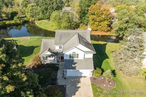 1041 Dogwood Meadows Dr Se, Ada, MI, 49301-9403 | Card Image