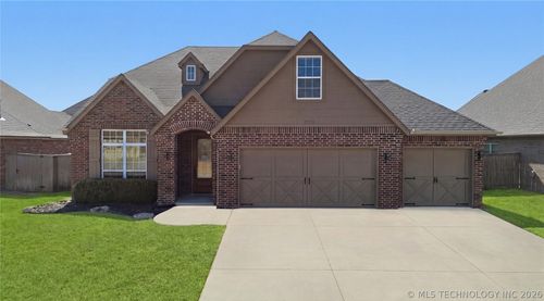 3309 W Knoxville St, Broken Arrow, OK, 74012-4654 | Card Image