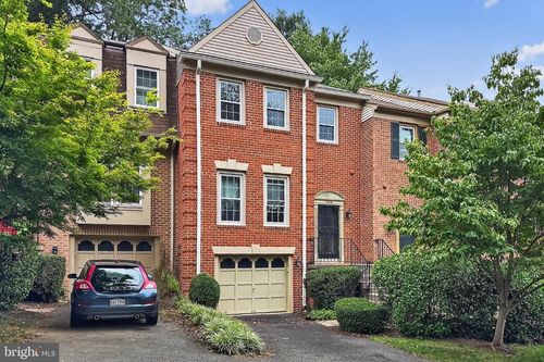 7836 Ashley Glen Rd, ANNANDALE, VA, 22003-1556 | Card Image