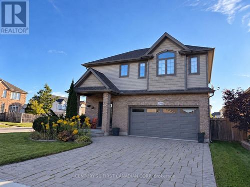 2746 Bateman Trail, London, ON, N6L0A8 | Card Image
