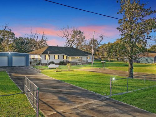 9313 State Highway 61, Hankamer, TX, 77560-4010 | Card Image