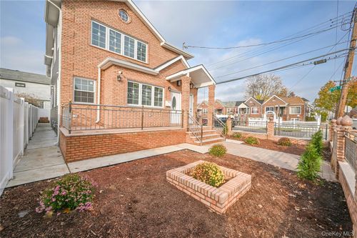 198 118th Ave, Saint Albans, NY, 11412-3447 | Card Image