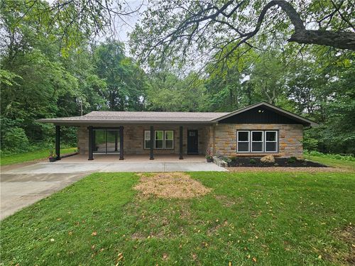 352 Hartzell School Rd, Fombell, PA, 16123-1302 | Card Image