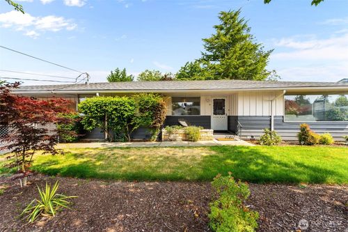 1735 E 65th St, Tacoma, WA, 98404-4210 | Card Image