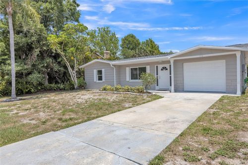 106 Avery Ave, Crystal Beach, FL, 34681 | Card Image