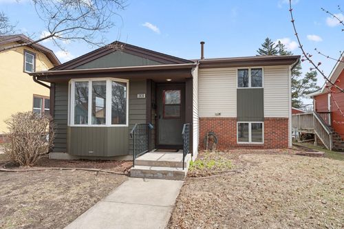 3930 Vera Cruz Ave N, Robbinsdale, MN, 55422-2005 | Card Image