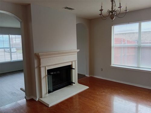 601 Mallard Dr, Saginaw, TX, 76131-8803 | Card Image